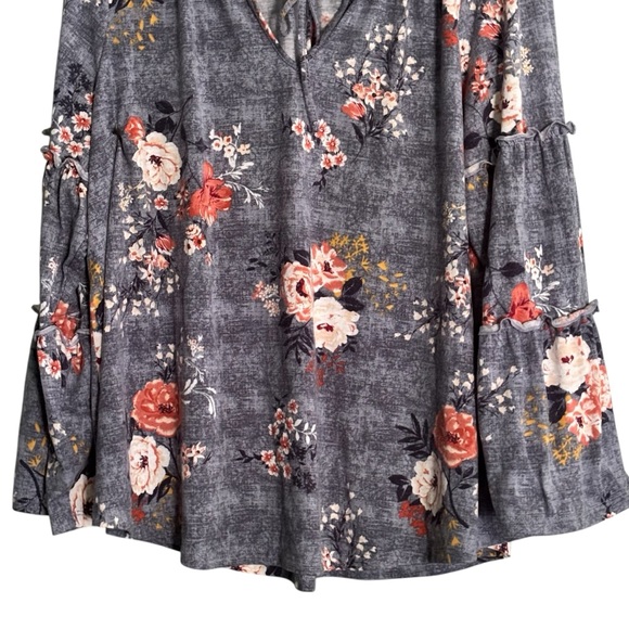 Absolutely Famous Bell Sleeve Floral Boho Peasant Blouse Size 1X - Picture 3 of 8